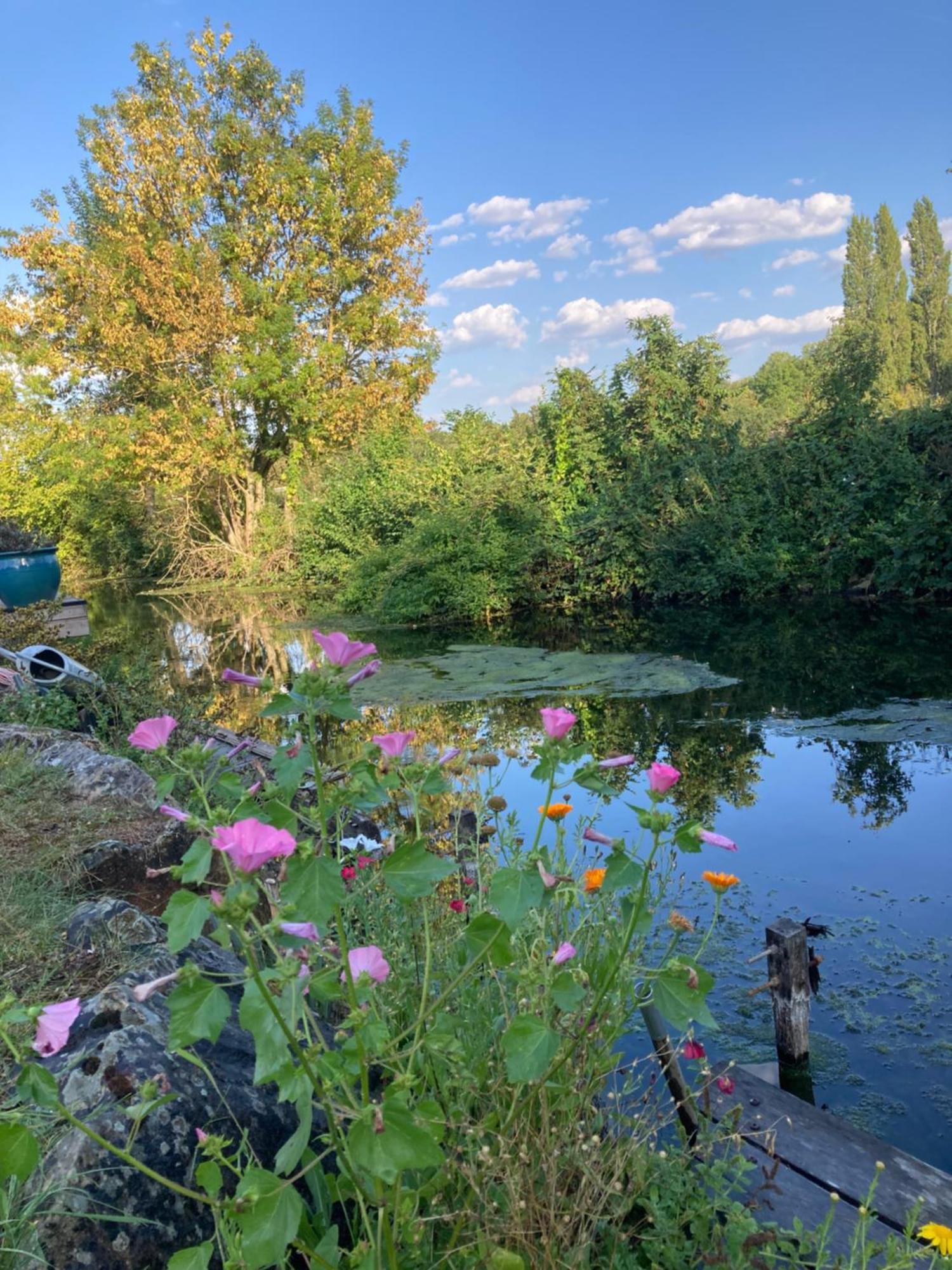 Apartamento Cote Riviere Ezy-sur-Eure Exterior foto